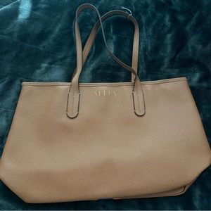 New Neely & chloe brown totes with stripe